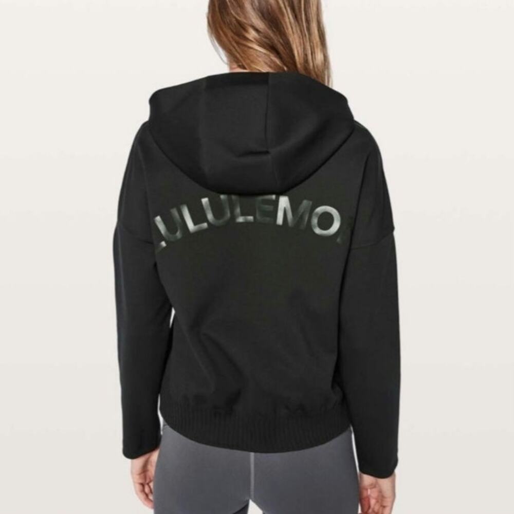 Lululemon Athletic Women’s Blue Navy Signature Hooded Jacket Size 2 Activewear